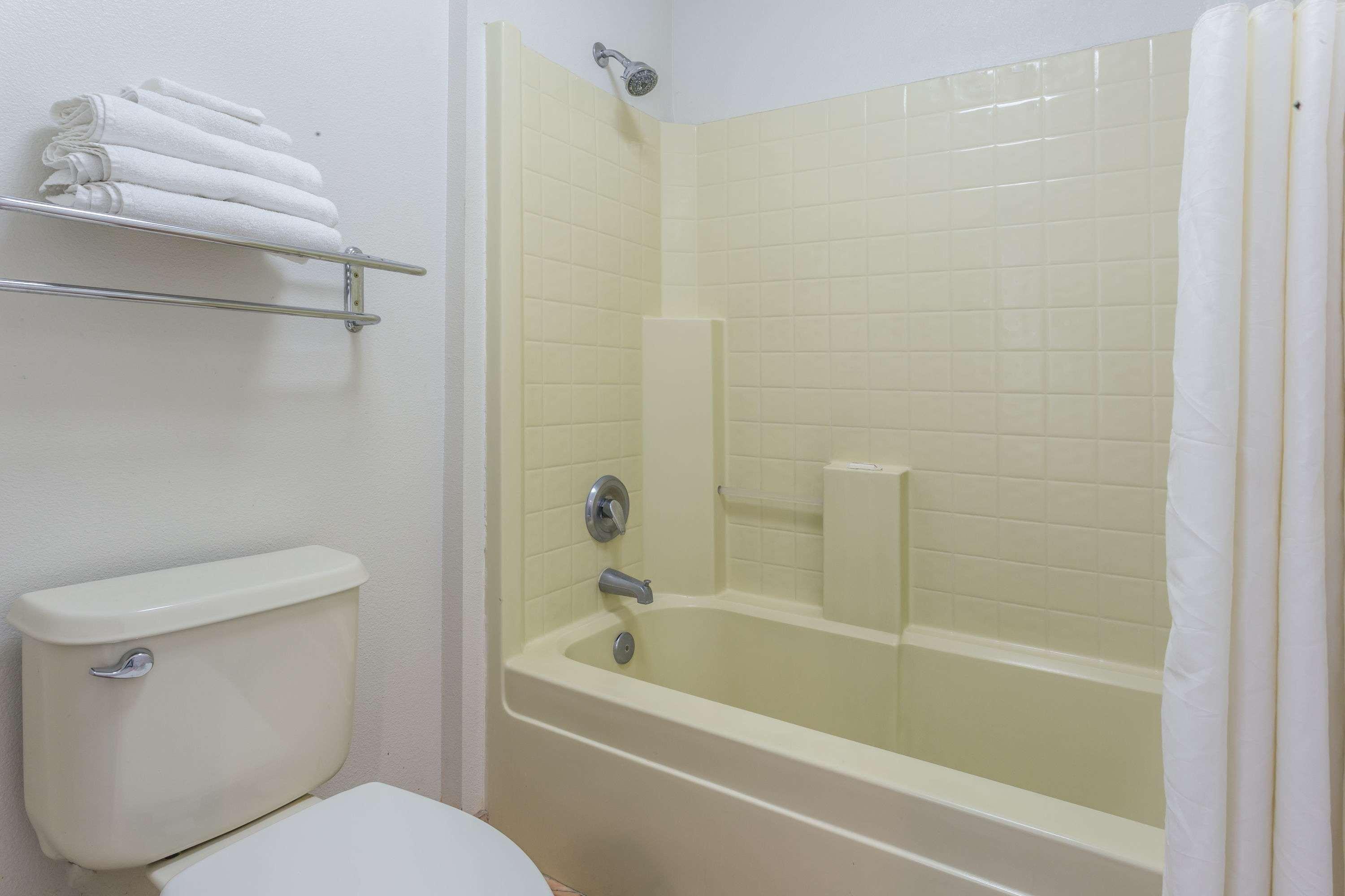 Travelodge By Wyndham Merced Yosemite Екстер'єр фото